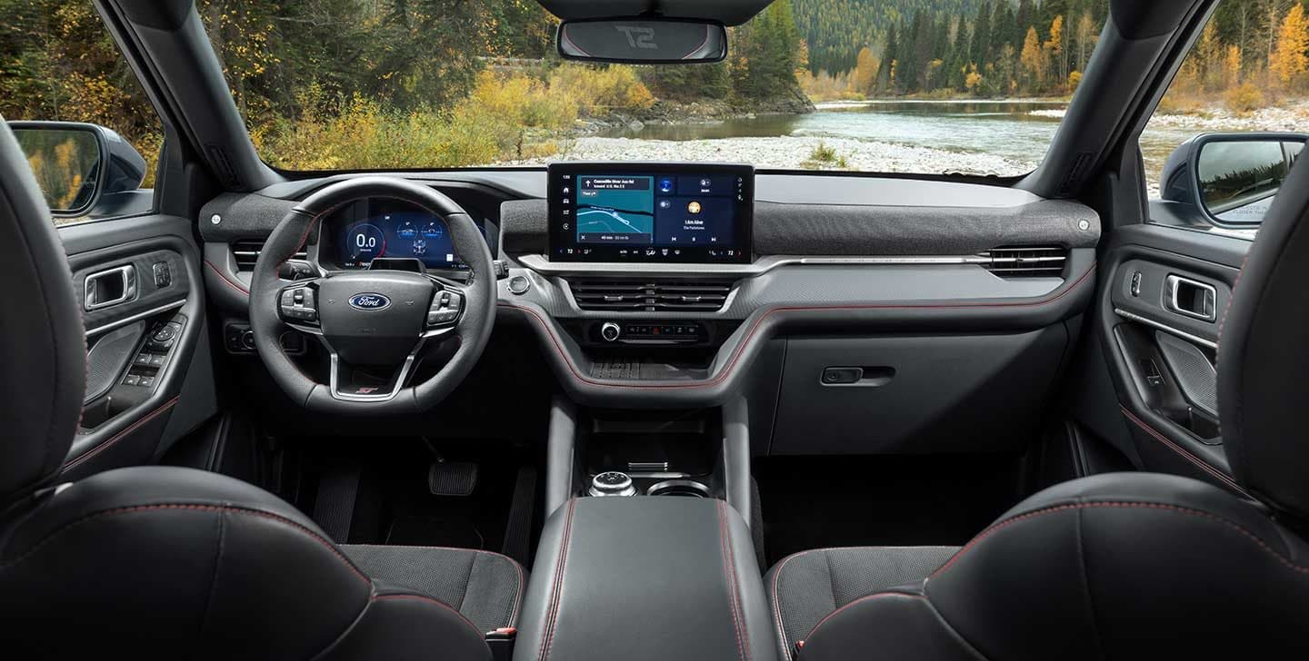 Ford Explorer ST — vista 3