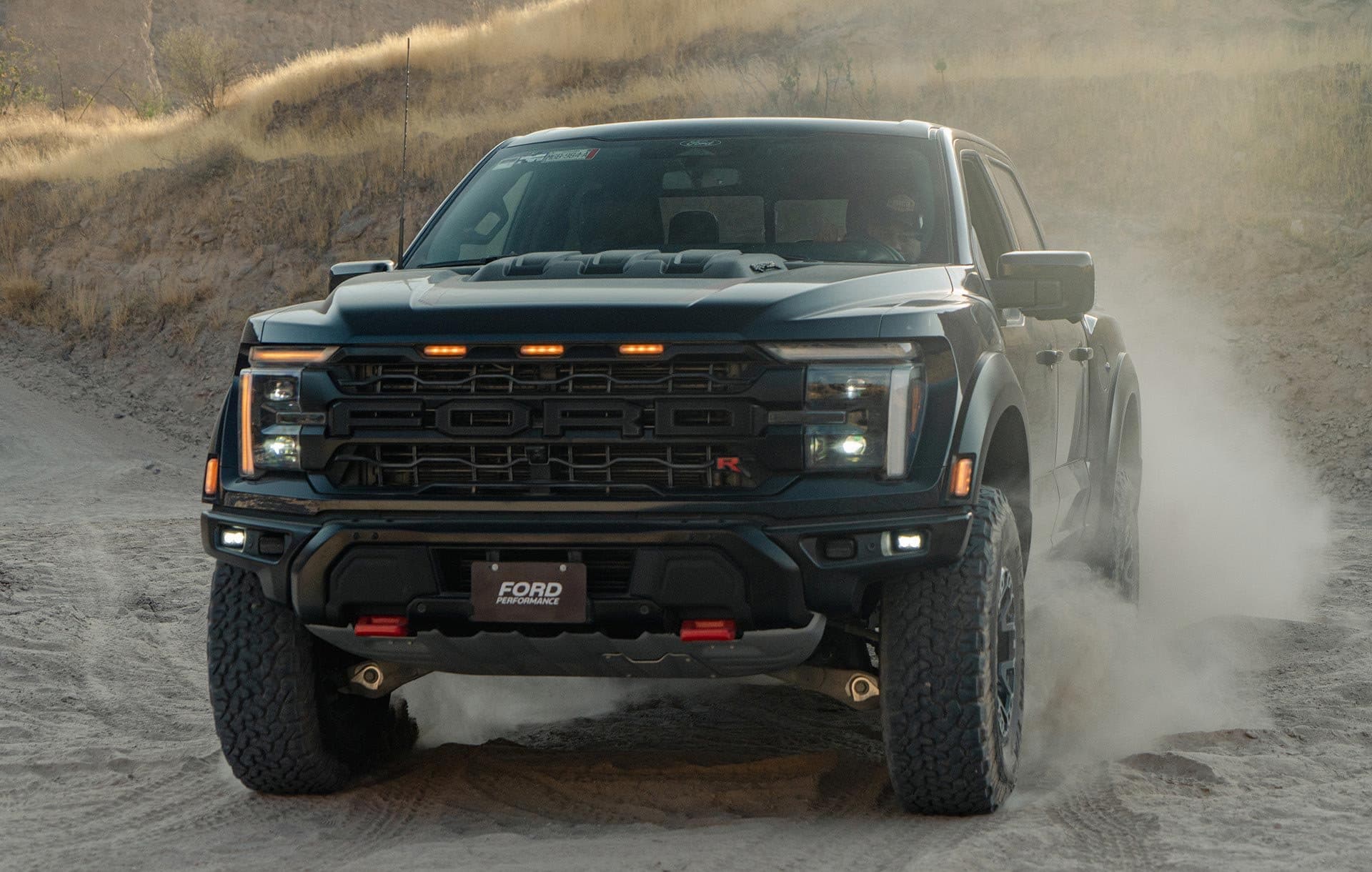 Ford Lobo Raptor — vista 1
