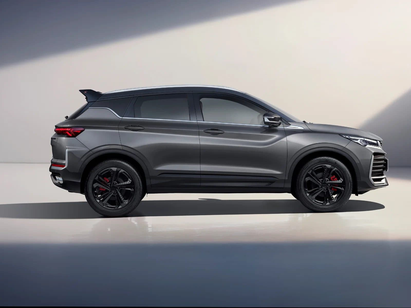 Geely Coolray — vista 1