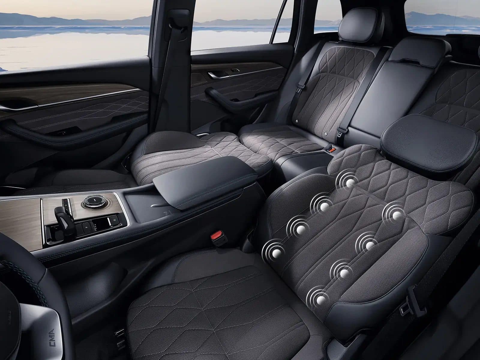 Geely Monjaro — vista 2