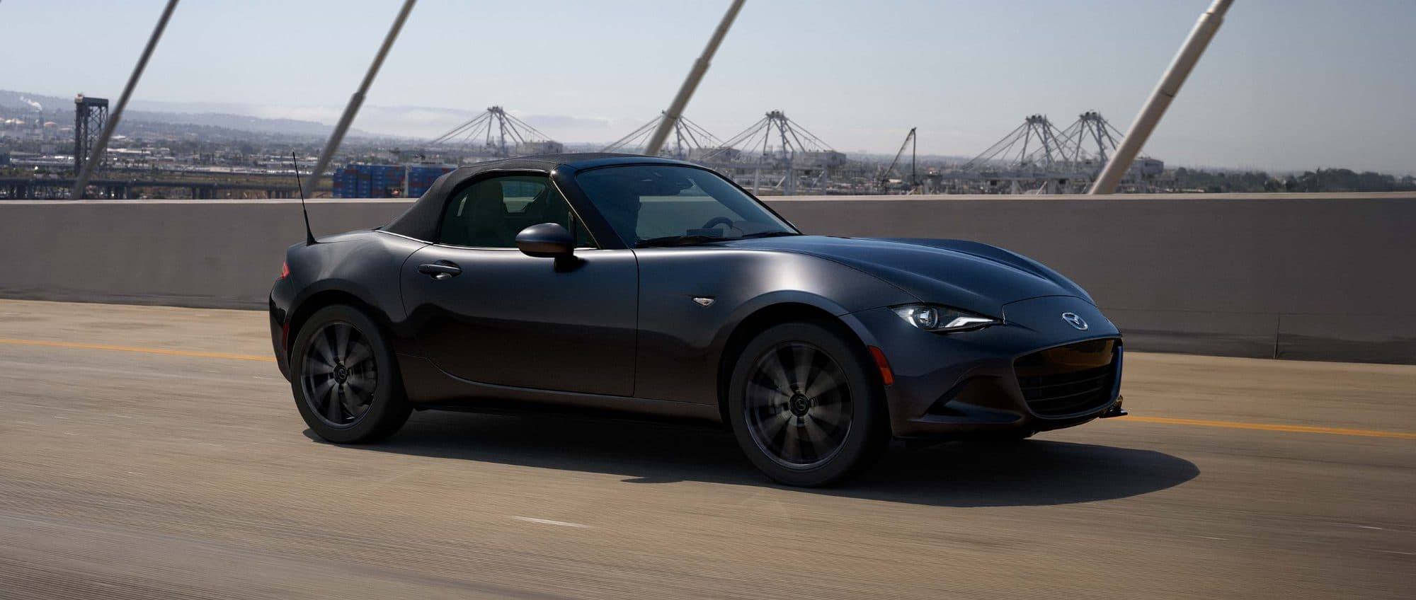 Mazda MX-5 — vista 4