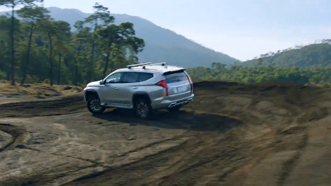 Mitsubishi Montero Sport — vista 5
